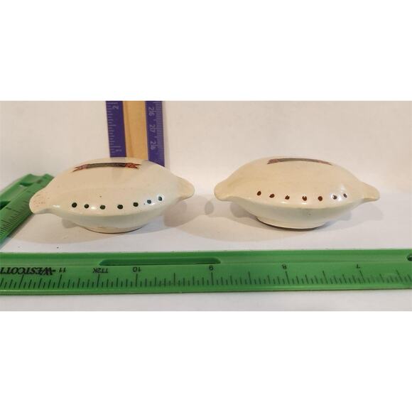 Norcrest Flying Saucer UFO Alien Salt Pepper Shaker Set Vintage Lookout Mt Tenn - Picture 3 of 3